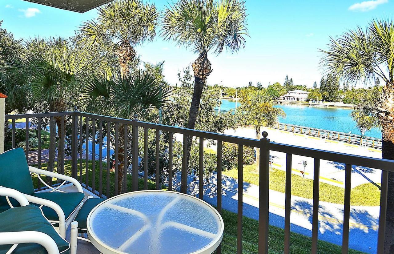 Land's End 1-304 Bay Front - Premier Holiday home