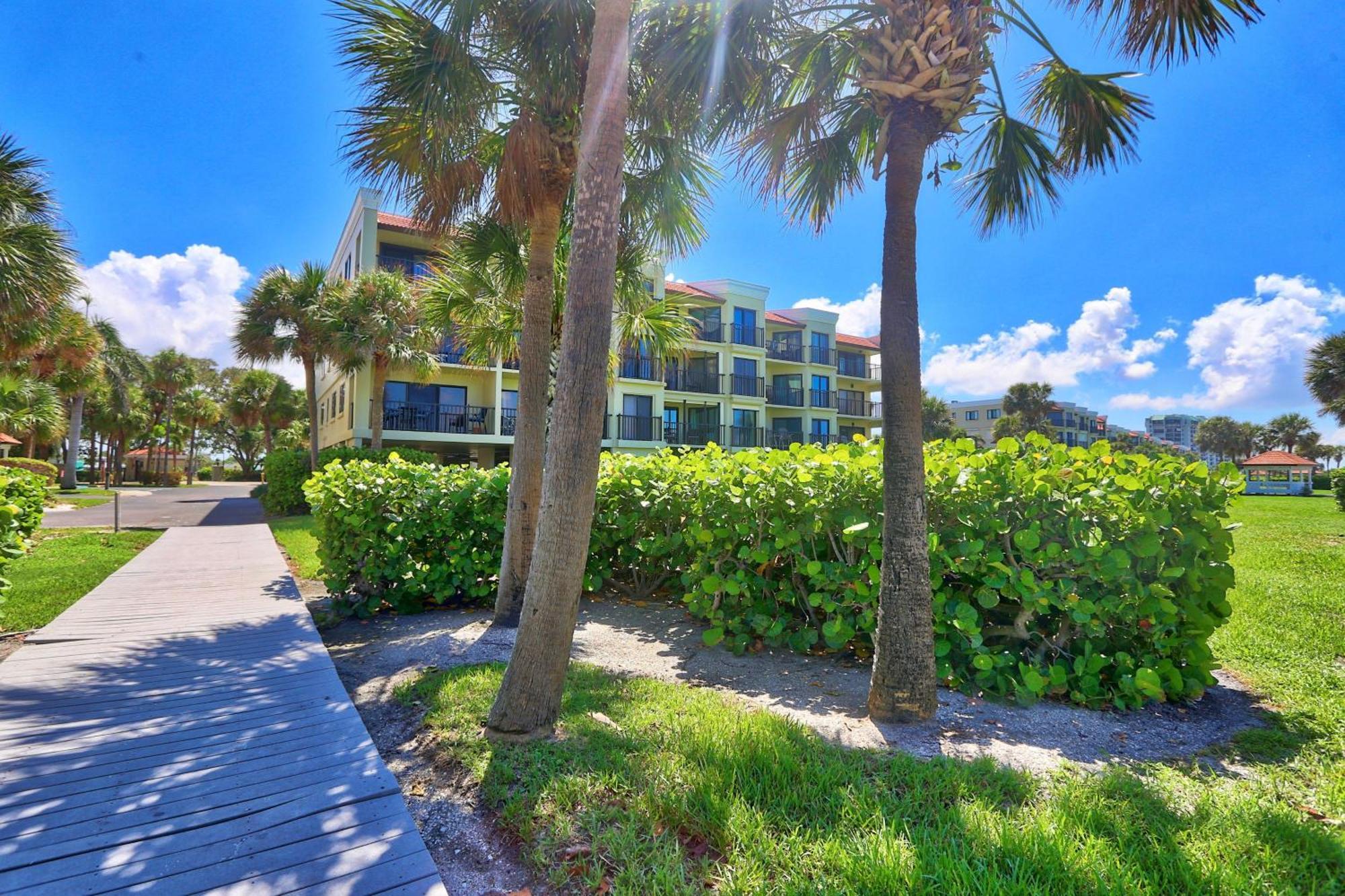 Land's End 1-304 Bay Front - Premier * St. Pete Beach